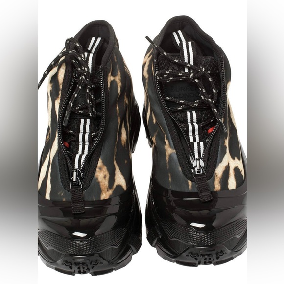 BURBERRY Women's Arthur Leopard-Print Nylon Sneakers - Picture 10 of 13